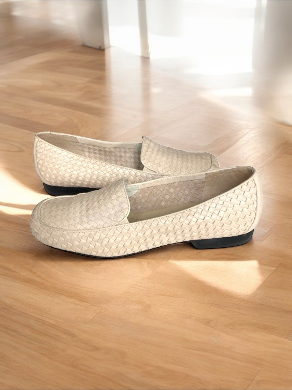 Trotters Woven Loafers Leather Flats Light Beige